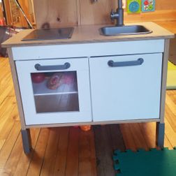 Little Play Kitchen